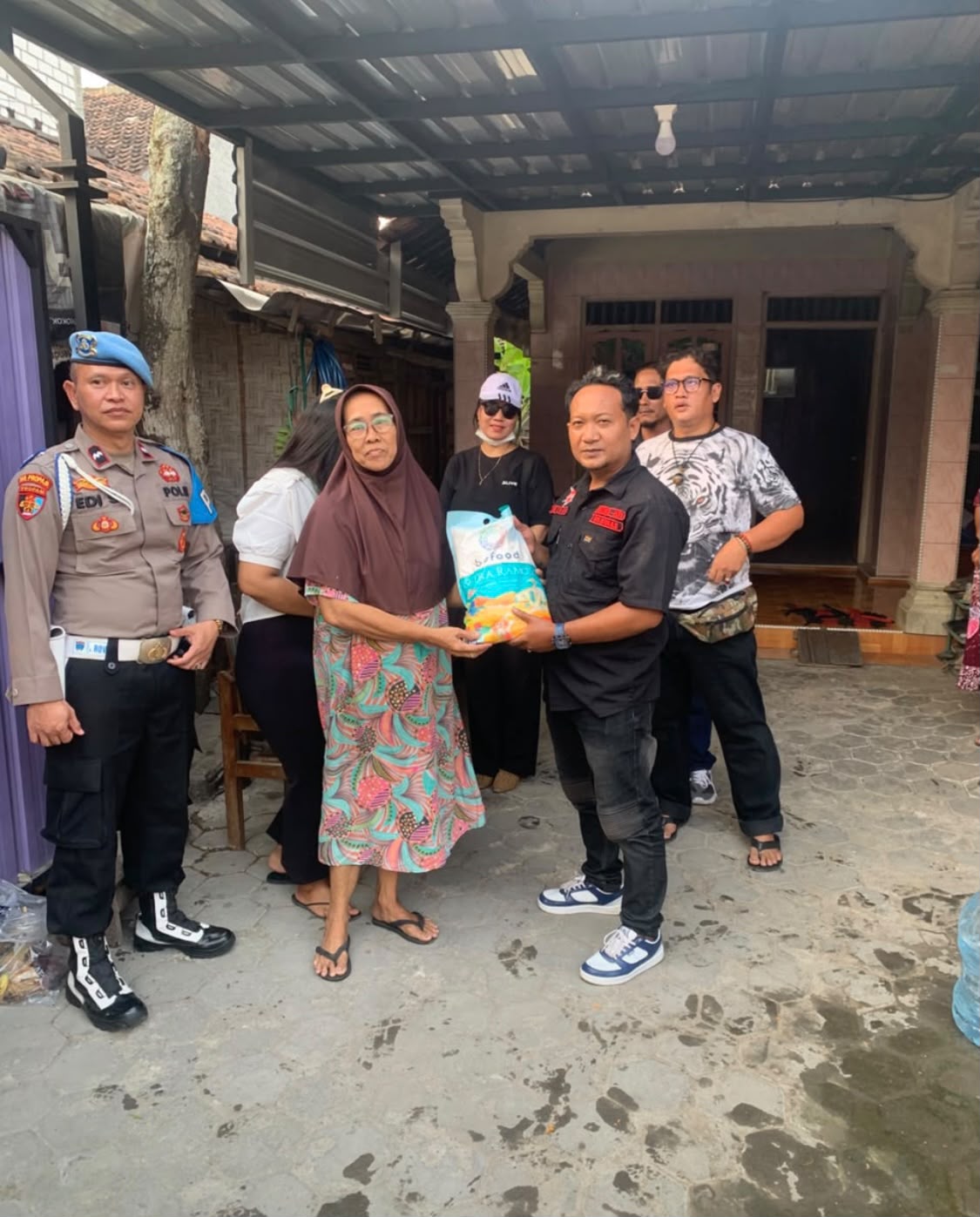 Kekeringan Melanda, Harimau-Yakuza Bergerak! 11 Tangki Air dan 50 Karung Beras Disalurkan untuk Warga