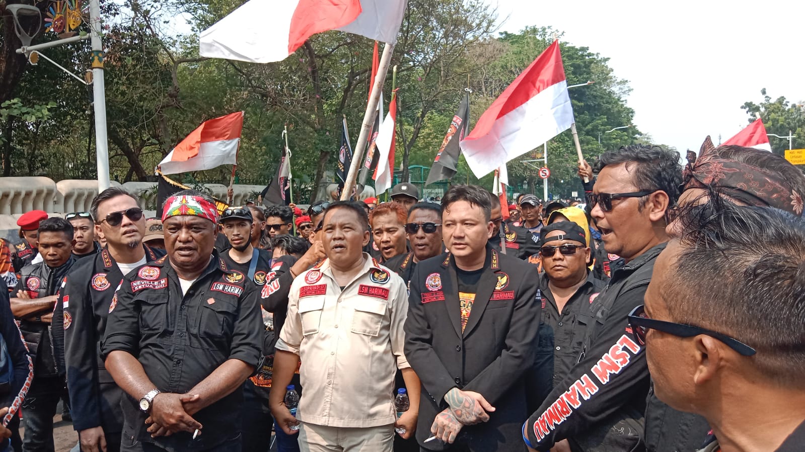 8 PROVINSI BERGERAK! 2.573 MASSA LSM HARIMAU GEMPUR MNC TOWER, DESAK POLISI UNGKAP TERANG DUGAAN PERKARA JATENG